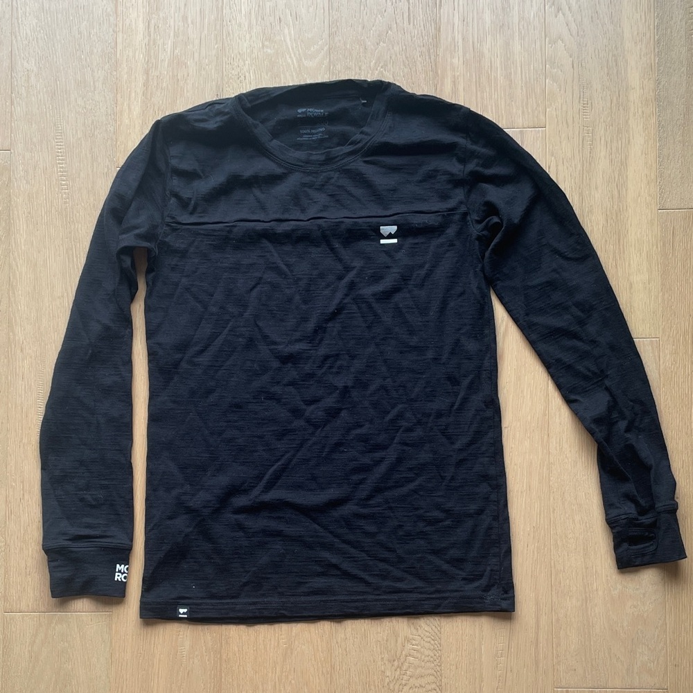 Mons Royal Yotei Merino long sleeve shirt with thumb holes